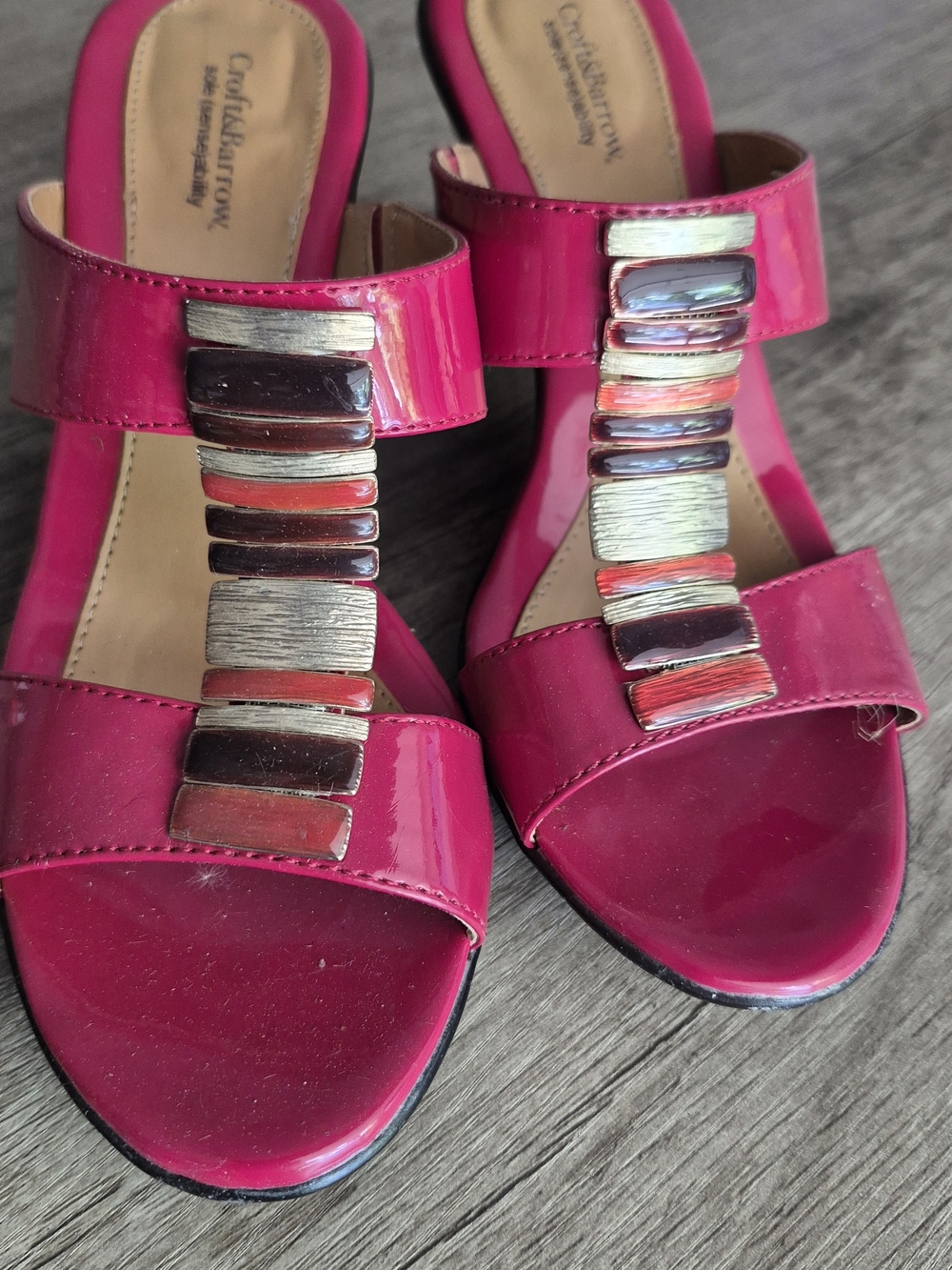 comfortview Fuchsia Patent Slide Sandals with Metallic Bar Accents